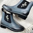 Daisy Rainboots Ein Projekt aus dem Bereich Stickerei, H, werk und Weben von Erin McDonald - 04.03.2023