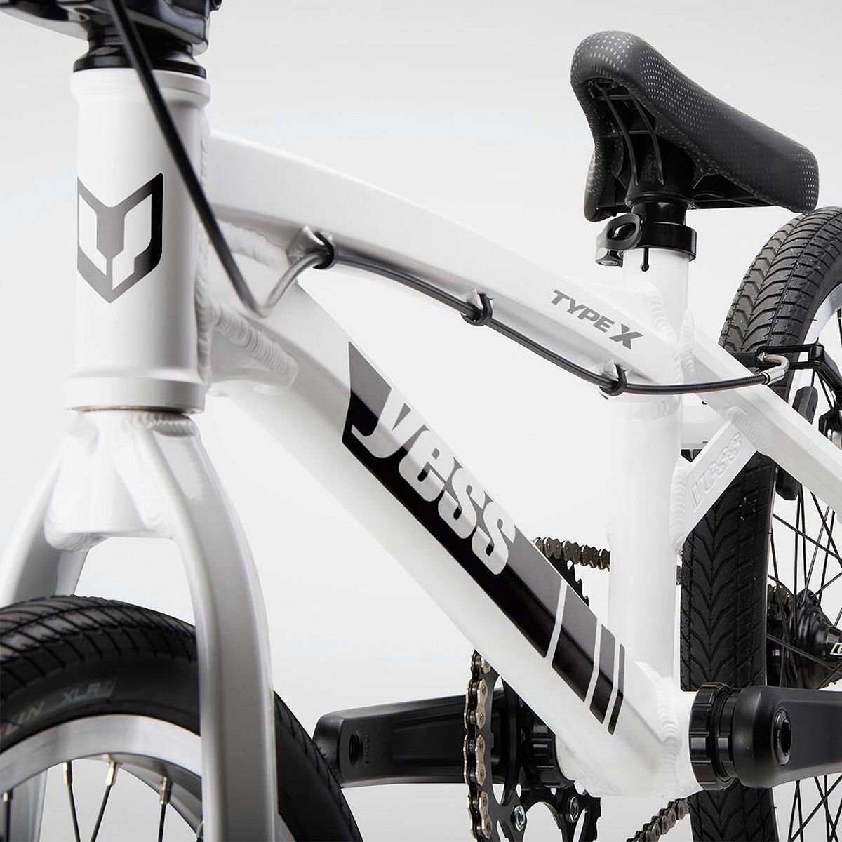 Frame Graphics YESS BMX | Domestika