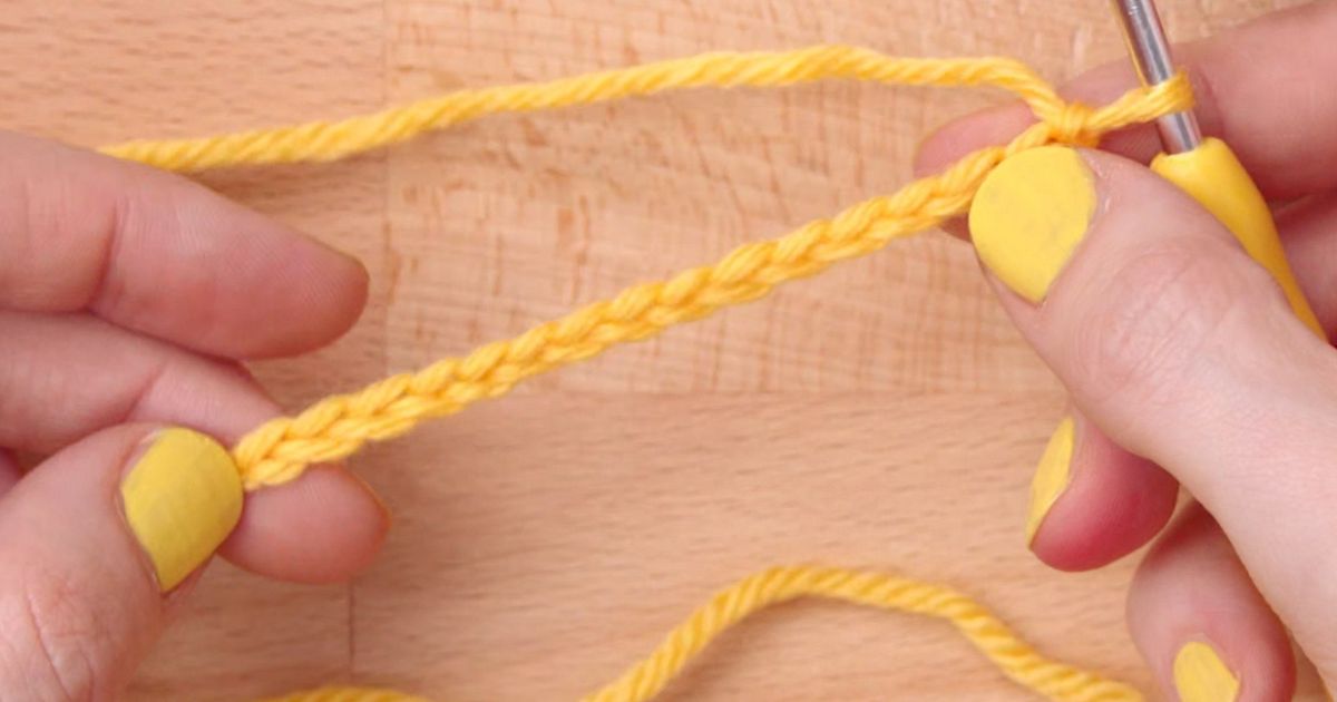 How to crochet a slip stitch and chain stitch Domestika