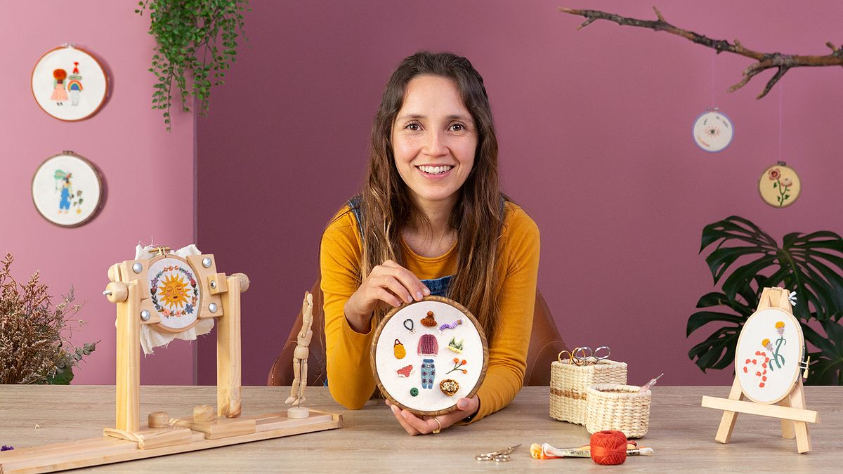 Broderie à texture combinant les points et les perles
