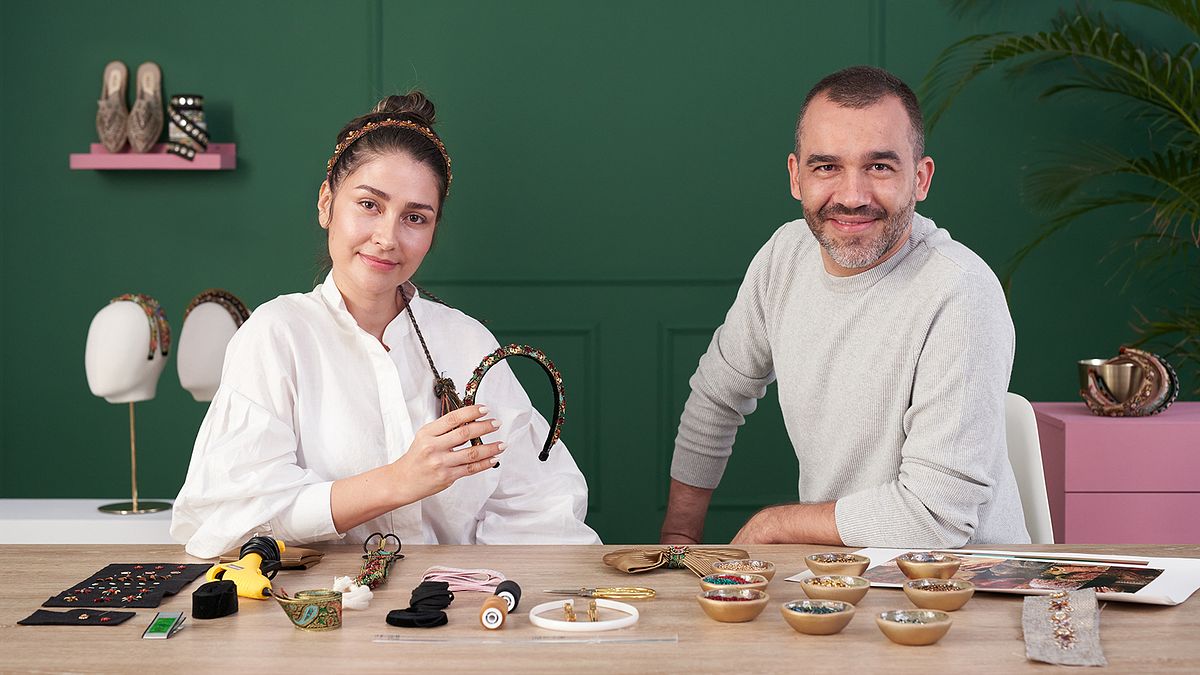 Ricamo con perline: crea accessori per capelli