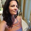 Camila Escaramai da Silva