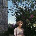 Julia Toporek V