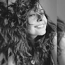 María R B