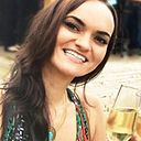 Belle Maluf Fernandes