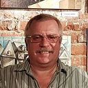 Андрей Саратов