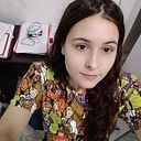 Stefanie Della Torre