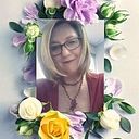 Elaine Oates