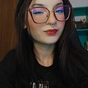 Nádia Priscila Karvat