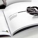 Catalogo Minardi Watches. Een project van  Ontwerp, Motion Graphics, Traditionele illustratie, Fotografie y  Reclame van Luis Martínez Cequiel - 03.09.2012