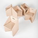 Carton Chair. Un proyecto de Diseño, creación de muebles					 y Diseño de producto de Zaira Holgado Perez - 06.10.2014