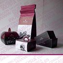 pack "florynata". Een project van Productontwerp y Packaging van Inúsia comunicación gráfica - 21.01.2015