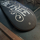 Be Wild, Be Free. Un proyecto de Caligrafía, Dirección de arte, Diseño de producto, Bellas Artes, Diseño e Ilustración tradicional de Vicente Yuste - 25.01.2015