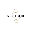 NEUTROX, ilustración y packaging de champú. Een project van  Beeldende kunst,  Br, ing en identiteit,  Art direction,  Ontwerp y Grafisch ontwerp van Yolanda Casado Sena - 26.11.2015