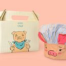 Petit Chef Branding. Een project van  Br, ing en identiteit,  Art direction,  Ontwerp, Ontwerp van personages, Grafisch ontwerp, Traditionele illustratie, Packaging y Zeefdruk van Vanessa Espinosa Ureta - 15.02.2016