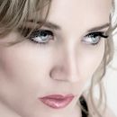 Book de Flori Raluca. Photograph project by Alfonso Bustos Toldos - 03.29.2016