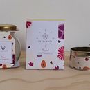 Packaging para marca de velas "Revelante". Un projet de Br, ing et identité, Design  , et Design graphique de Laura Peñuela - 26.07.2016