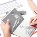 Ilustraciones a lápiz montadas en Mockups. Design gráfico e Ilustração tradicional projeto de Sara Cabiedas Jiménez - 27.10.2016