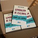 Diseño portada "Generación de esclavos, ¡Rompe las cadenas!". Un projet de Direction artistique, Design , Conception éditoriale, Design graphique, Écriture, Illustration traditionnelle, Infographie, Marketing, Naming, Packaging , et Publicité de Lola Bagheera - 23.01.2016