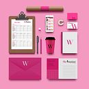 Diseño de material de oficina y revista para She Inspires magazine. Br, ing, Identit, and Graphic Design project by Elena Barroso Sanz - 01.06.2018