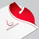 Identidad Corporativa · Diseño y desarrollo web Bodegas Bonjorne. Br, ing, Identit, Web Development, Product Design, Graphic Design, and Web Design project by Ángela Blesa - 03.20.2018