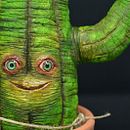 Cactus antropomórficos. Un proyecto de Artesanía, Diseño de juguetes, Diseño de personajes, Escultura y Papercraft de UpToMe - 06.04.2018