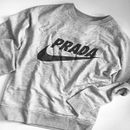 Sweatshirt. Un progetto di Design, Fashion design e Serigrafia di Àngel Soriano - 07.06.2018