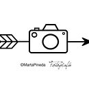 MartaPineda Fotografía Logotipo. Un proyecto de Bellas Artes, Diseño, Fotografía, Fotografía con móviles, Fotografía de estudio, Fotografía de producto, Fotografía de retrato, Iluminación fotográfica, Infografía y Retoque fotográfico de Marta Pineda - 18.07.2018