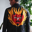 Burning Pablo Clothing. Un proyecto de Diseño de moda, Ilustración tradicional, Pintura y Estampación de Pablo Pulido Bernal - 24.08.2018