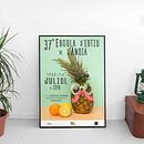 Pinneaple on summer. Un projet de Design , Conception d'affiches, Design graphique, Photographie, Photographie de produits , et Éclairage photographique de Gisela Montes Ortega - 22.11.2018