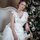 Editorial Vestidos de Novia. Un proyecto de Bellas Artes, Concept Art, Fotografía, Fotografía de moda, Fotografía de retrato e Iluminación fotográfica de Andrea Arias - 21.09.2018