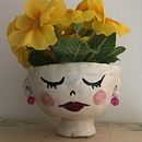 Mi Proyecto del curso: Cerámica creativa: LA DAMA FLORERO. Un proyecto de Creatividad de Luciana Veronica Lawryczenko - 03.03.2019