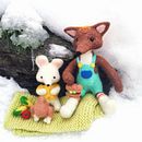 Zorrito y ratita van a la nieve. Fine Arts, Sewing, and Traditional illustration project by Edurne Lacunza - 03.22.2019