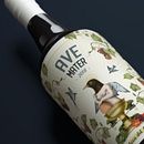 « Ave Mater » – Étiquette de bouteille de vin. Un projet de Collage, Illustration numérique , et Design graphique de Marina Calvo - 30.05.2019