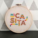 Mi Proyecto del curso: Letras bordadas: el hilo como herramienta gráfica. Un projet de Artisanat, Beaux Arts, Broderie, Couture, Créativité, Direction artistique, Design , T , et pographie de Trinidad Quito Bravo - 05.07.2019