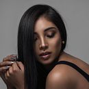 Mi Proyecto del curso: Retoque fotográfico de moda y belleza con Photoshop. Un progetto di Fotografia di ritratto di Alejandro Azad - 06.07.2019
