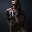 Apache. Fotografías en estudio para proyecto personal, basado en la cultura apache.. Un projet de Photographie de studio de J Adán Mendoza - 30.07.2019