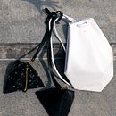 Colección de Bolsos Geométricos. Un proyecto de Diseño de moda de Gabriela Soria Escobedo - 06.08.2019