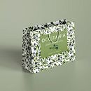 Motivos para repetir: hojas y frutos de olivo . Un progetto di Disegno, Graphic design, Illustrazione tradizionale, Packaging, Pattern design e Pittura ad acquerello di Fernanda - 30.12.2019