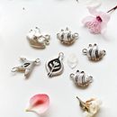 Silver Jewelry. Un proyecto de Diseño de personajes, Diseño de jo, as y Fotografía de producto de Marina Andrin - 10.12.2019