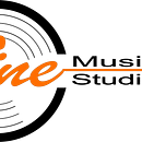 LOGO LINE MUSIC STUDIO. Een project van Logo-ontwerp van Tonju Gomez - 21.04.2020