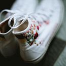 Shoes I embroidered for my wedding in 2019. . % Nina Louw tarafından hazırlanan Nakış projesi - 05.07.2020