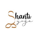 Diseño de logos - Shanti Yoga. Un projet de Design  , et Création de logos de Raquel Cerceda - 30.05.2020