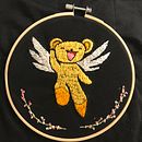 An embroidered t-shirt for my friend. Projekt z dziedziny  Haft użytkownika cielo martinez - 10.06.2020