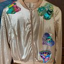 Mi Proyecto del curso: Diseño de moda: pintura y bordado sobre prendas. Un progetto di Ricamo di Argelia Arguedas - 22.06.2020