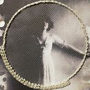 Proyecto de curso: Papel/Mujer. Embroider, and Collage project by Angela - 06.27.2020