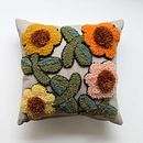 punch needle pillows. Een project van Craft van Arounna Khounnoraj - 07.07.2020
