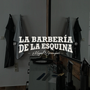 La Barbería de la Esquina. Identidad y espacio.. Un proyecto de Br, ing e Identidad, Diseño de interiores, Diseño gráfico e Interiorismo de Teresa Berenguer Delicado - 01.06.2020