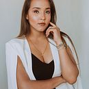 Mi Proyecto del curso: Retrato fotográfico para principiantes. Een project van Studiofotografie, Modefotografie, Portretfotografie, Commerciële fotografie y Retoucheren van foto's van Andrea Vea - 23.07.2020