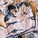 Camisetas en Colaboración con Básicos de México. Un proyecto de Diseño de moda de Anabel Torres - 01.05.2020